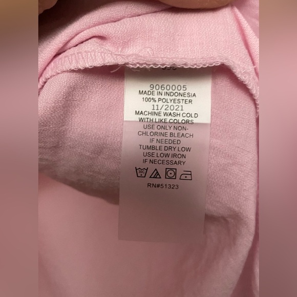 NWT Vince Camuto Ruffled Flutter Sleeve Blouse Pink Size Small - Picture 6 of 9